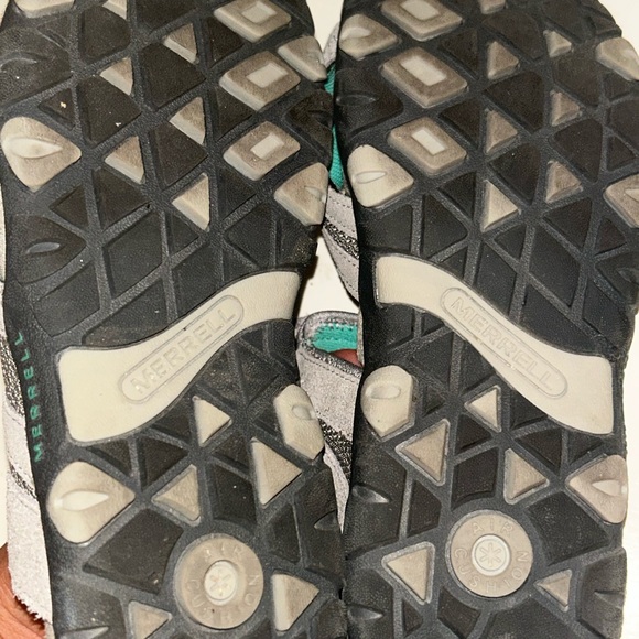 Merrell Gray and Teal Sandals - Picture 6 of 7
